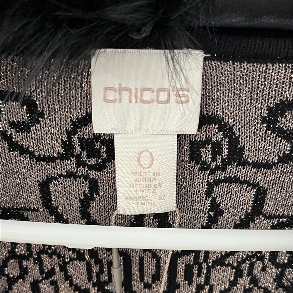 Chicos Long Sweater Faux Fur Collar Intricate Gold Embroidery Size 0 (Small) NWT - Picture 6 of 8